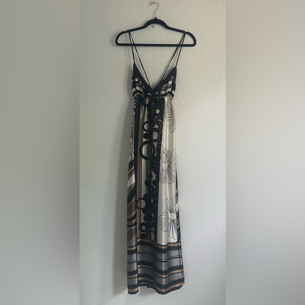 Elegant Black and White Patterned Maxi Dress size small